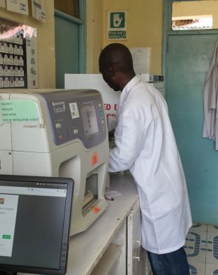Implementación de un sistema de información de laboratorio de código abierto en Kenia