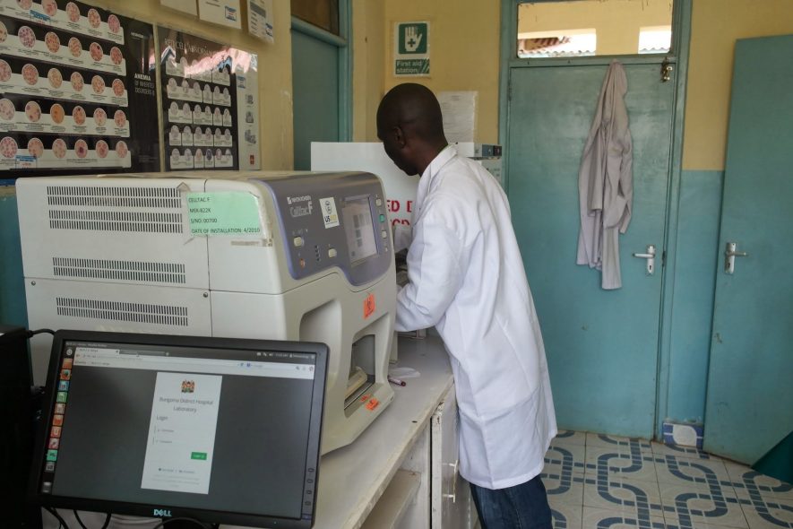 Implementación de un sistema de información de laboratorio de código abierto en Kenia